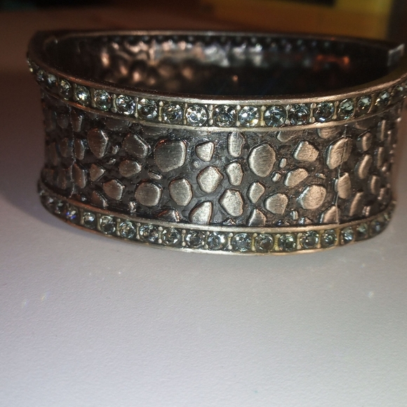 Express Hinge Bangle - Picture 2 of 2